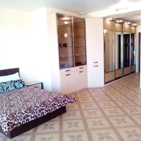 Apartment Near Dnipro Arena Exterior foto